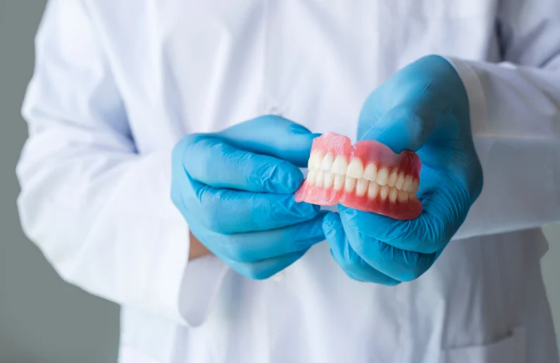การทำฟันปลอม